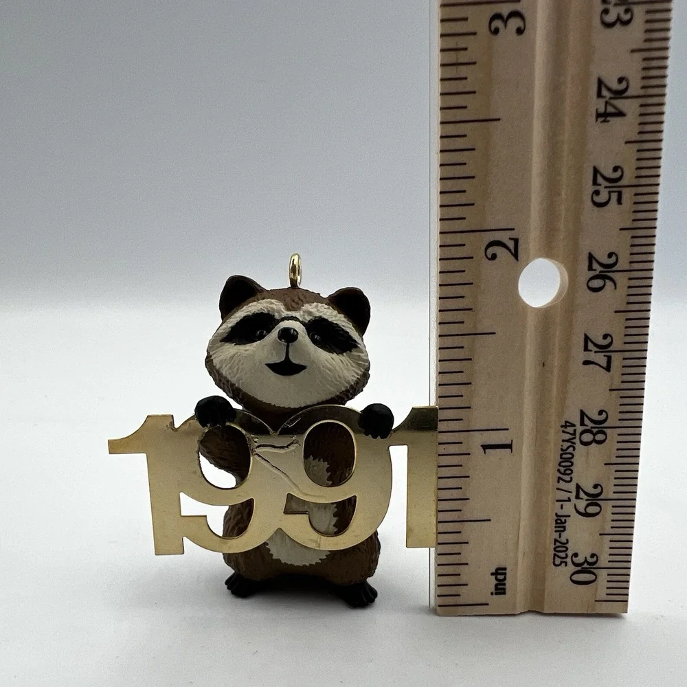 Vintage 1991 Hallmark‎ Keepsake Christmas Ornament Fabulous Decade  Raccoon